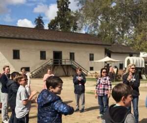 4th graders gather at Sutter's Fort